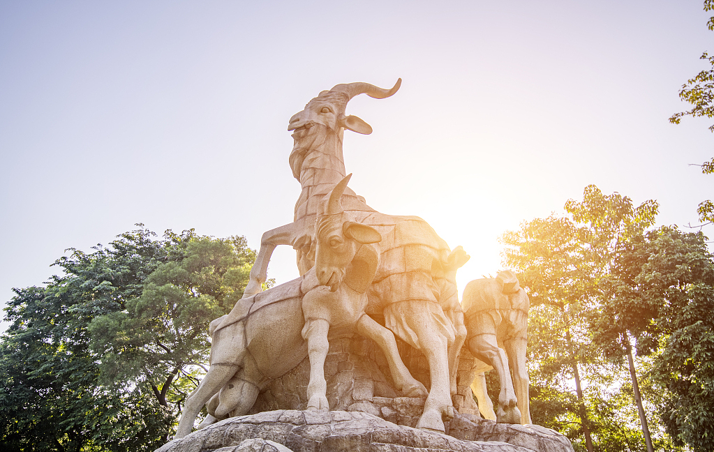 Yuexiu Park and the Five Rams Statue Guangzhou