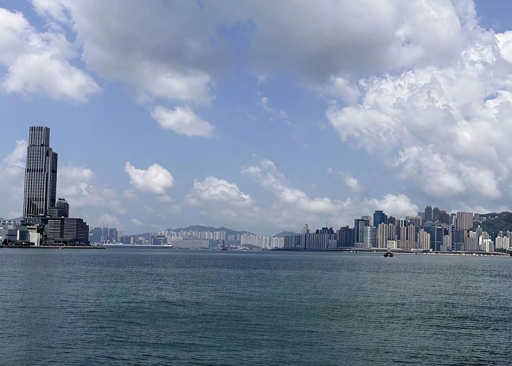 Traveler’s Guide from Australia to Hong Kong & China: Visas, Apps, Payments & Internet (2026)