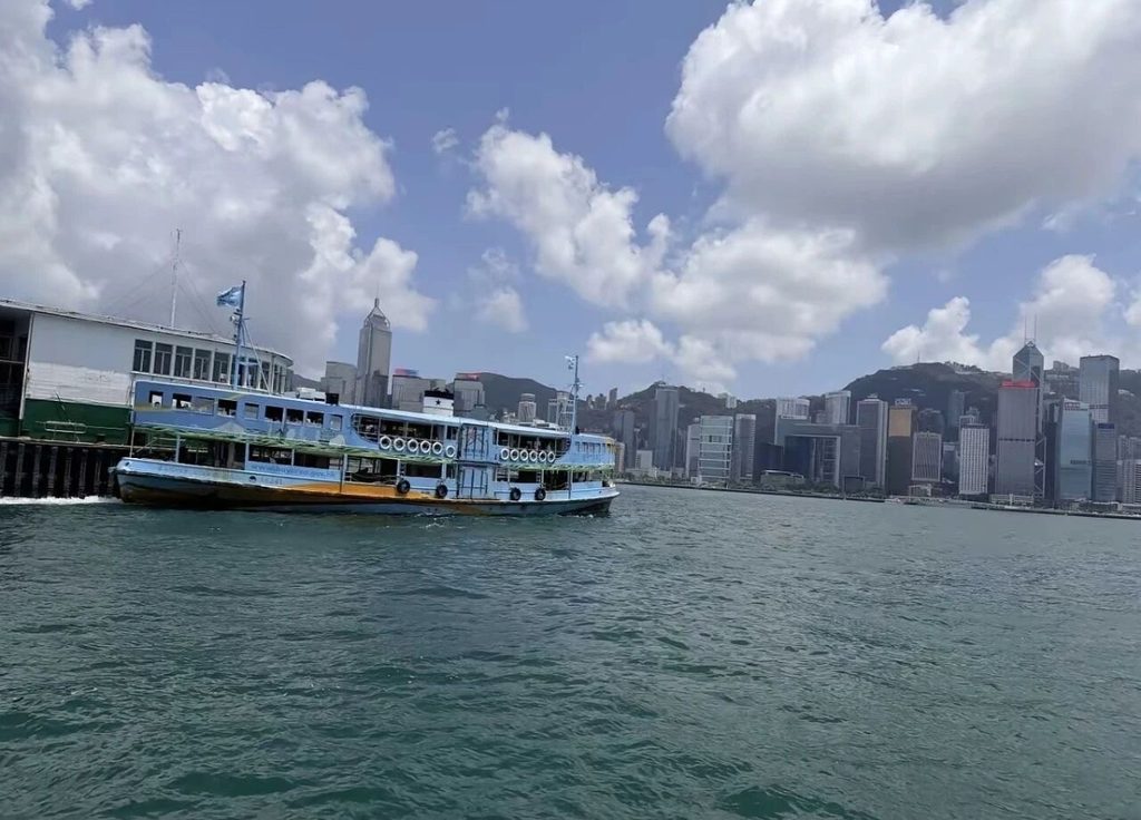 Traveler’s Guide from Australia to Hong Kong & China: Visas, Apps, Payments & Internet (2026)